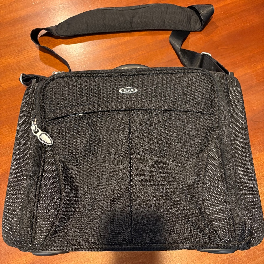 Tumi Ashton Alpha Briefcase Carry On 7MJ1016